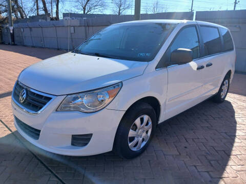 2010 Volkswagen Routan S