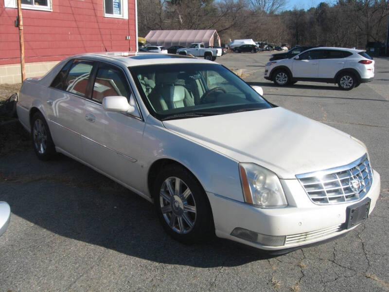 2008 Cadillac DTS's photo