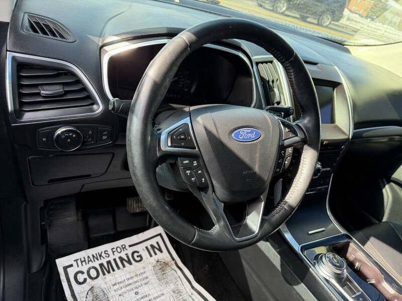 2019 Ford Edge Titanium