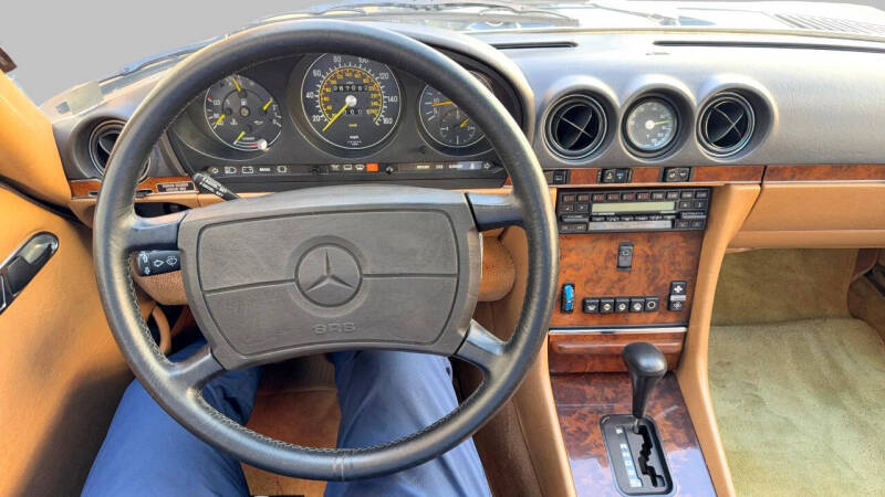 1986 Mercedes-Benz 560-Class 560 SL