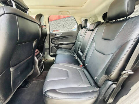 2017 Ford Edge Titanium