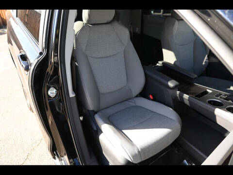 2024 Toyota Sienna LE 8-Passenger