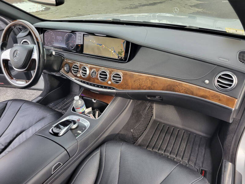 2015 Mercedes-Benz S-Class S550 photo 21