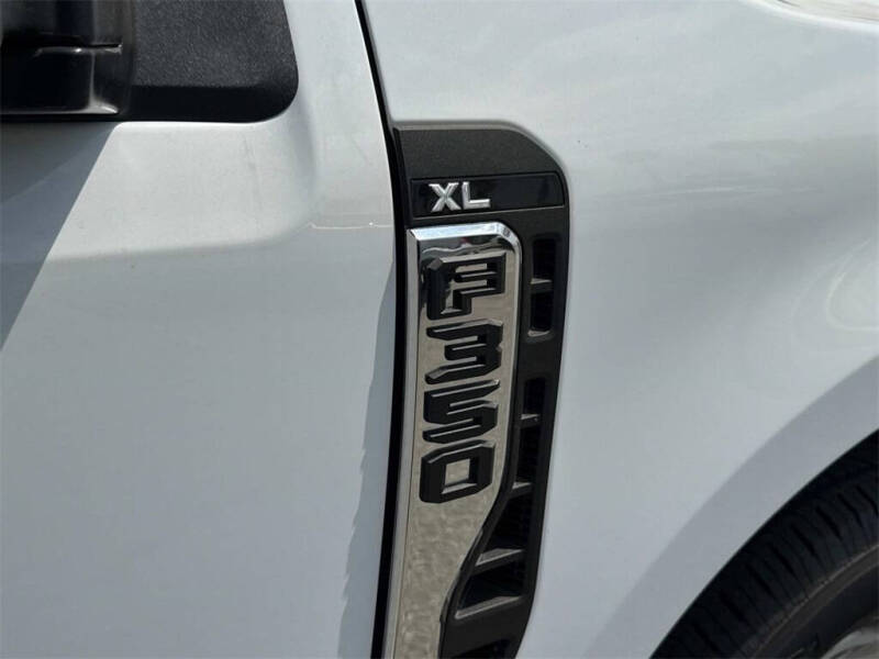 2025 Ford F-350 Super Duty XL