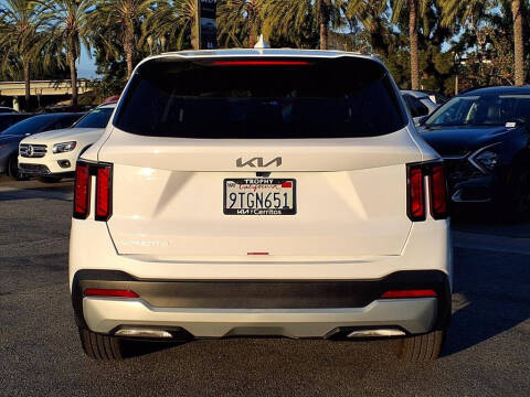 2025 Kia Sorento LX
