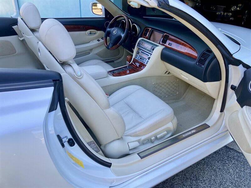 2009 Lexus SC 430