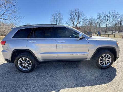 2015 Jeep Grand Cherokee for sale at Monroe Auto's, LLC in Parsons TN