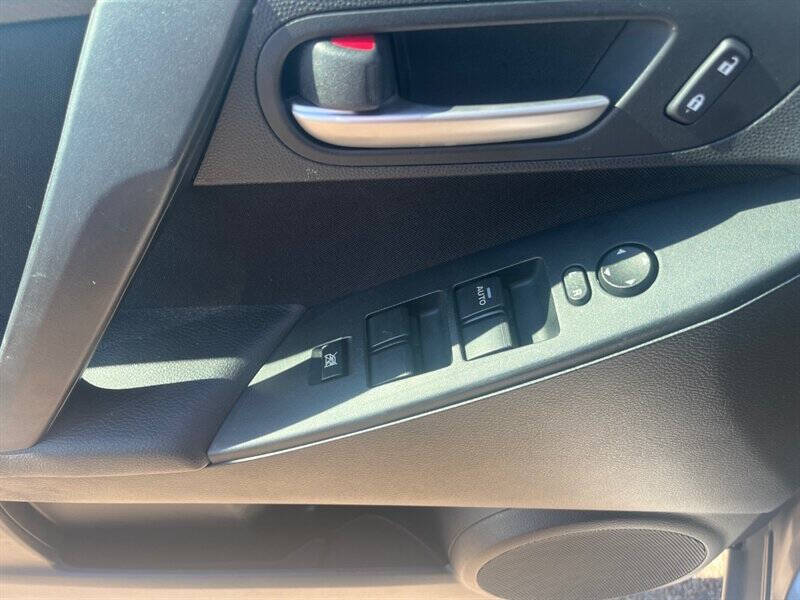 2013 Mazda MAZDA3 i Touring