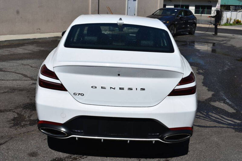 2025 Genesis G70