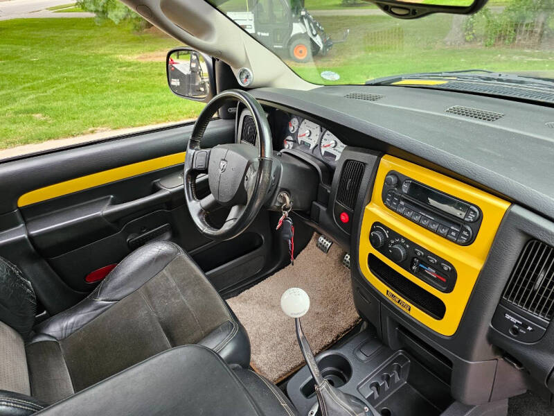 2005 Dodge Ram 1500 SRT-10