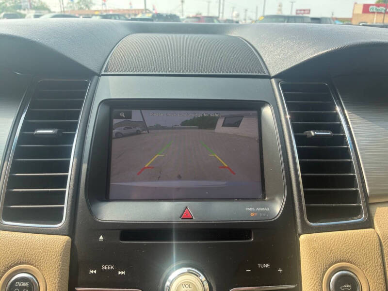 2015 Ford Taurus SEL