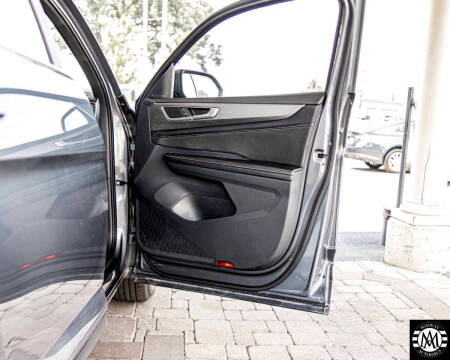 2024 Volkswagen Atlas Cross Sport SE