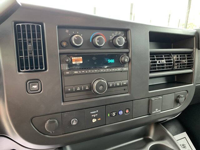 2025 Chevrolet Express 2500