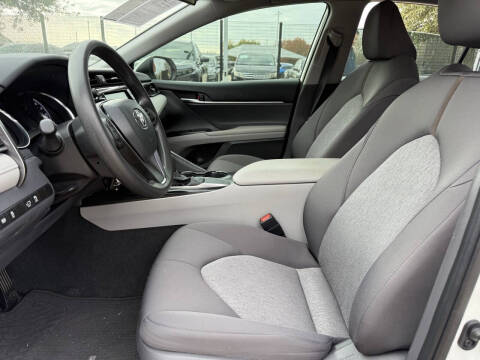 2020 Toyota Camry LE