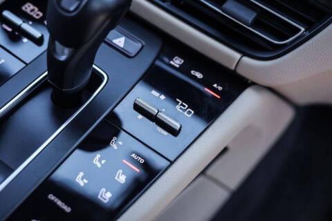 2022 Porsche Macan