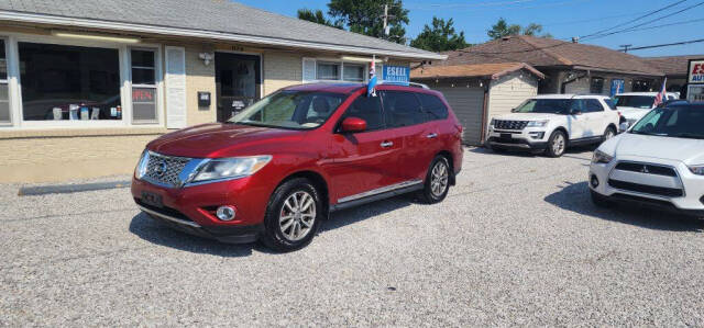 2015 Nissan Pathfinder for sale at ESELL AUTO SALES in Cahokia, IL