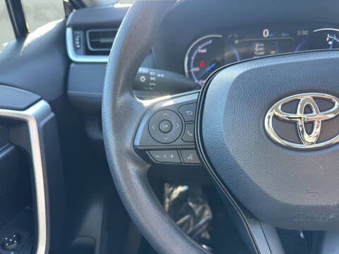 2024 Toyota RAV4 Hybrid XLE