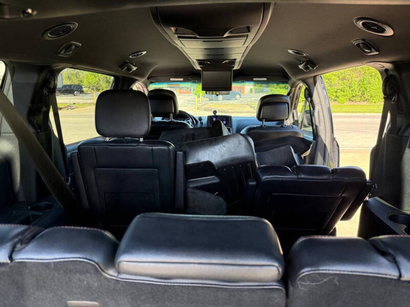 2011 Dodge Grand Caravan R/T
