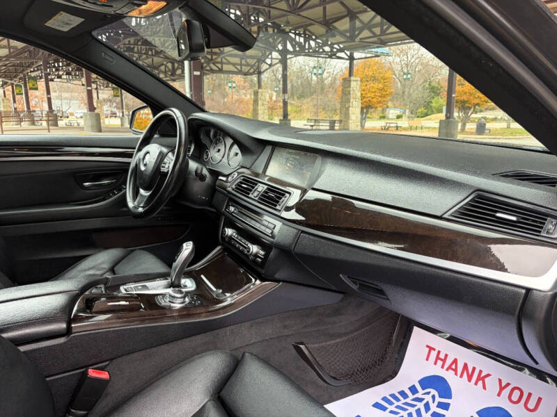 2012 BMW 5 Series 550i