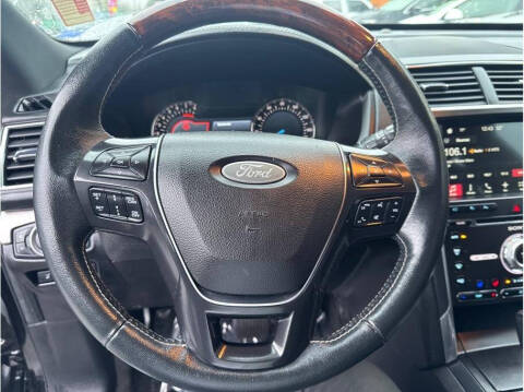 2017 Ford Explorer Platinum