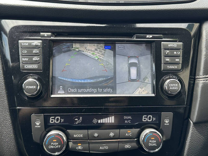 2017 Nissan Rogue SL