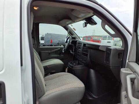 2025 GMC Savana 3500