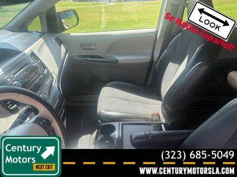 2014 Toyota Sienna SE 8-Passenger