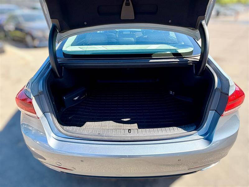 2017 Genesis G80
