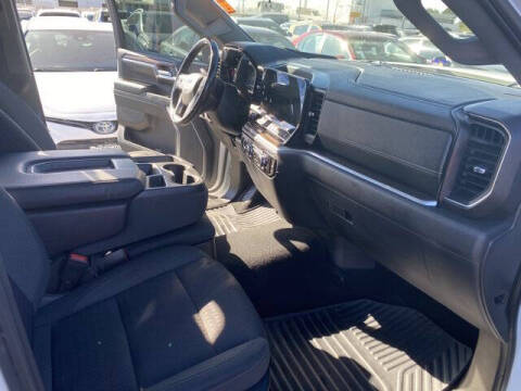 2022 GMC Sierra 1500 Elevation Standard