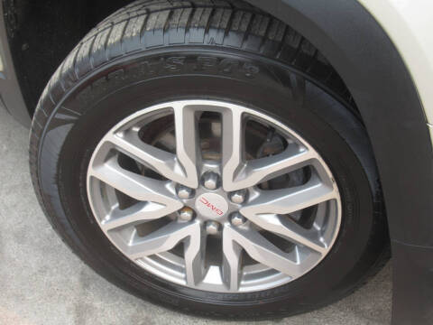 2017 GMC Acadia SLE-2