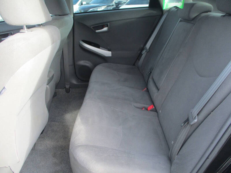 2010 Toyota Prius III