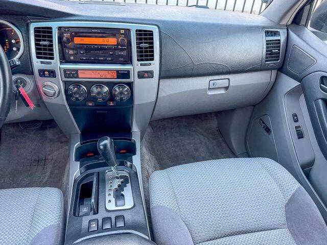 2004 Toyota 4Runner SR5