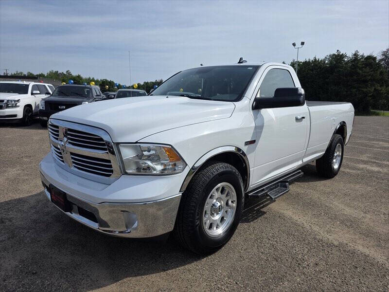White 2016 Ram 1500 SLT 4x4 SLT 2dr Regular Cab 8 ft. LB Pickup 1