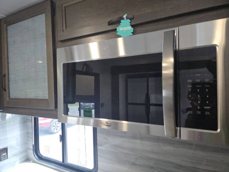 2021 Winnebago Voyage