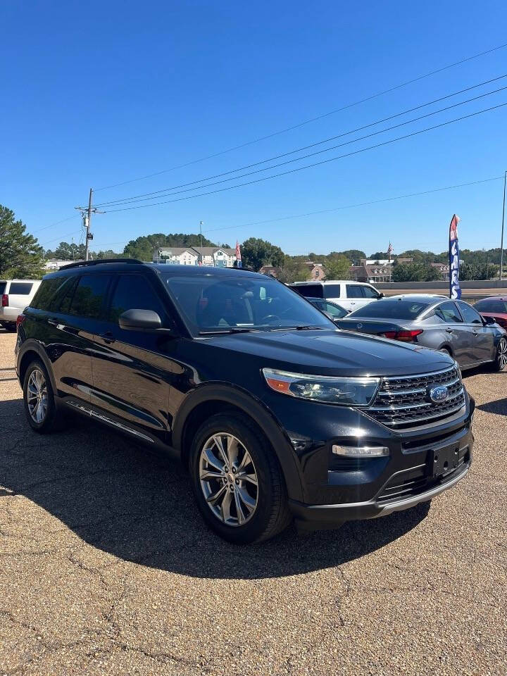 2020 Ford Explorer XLT's photo