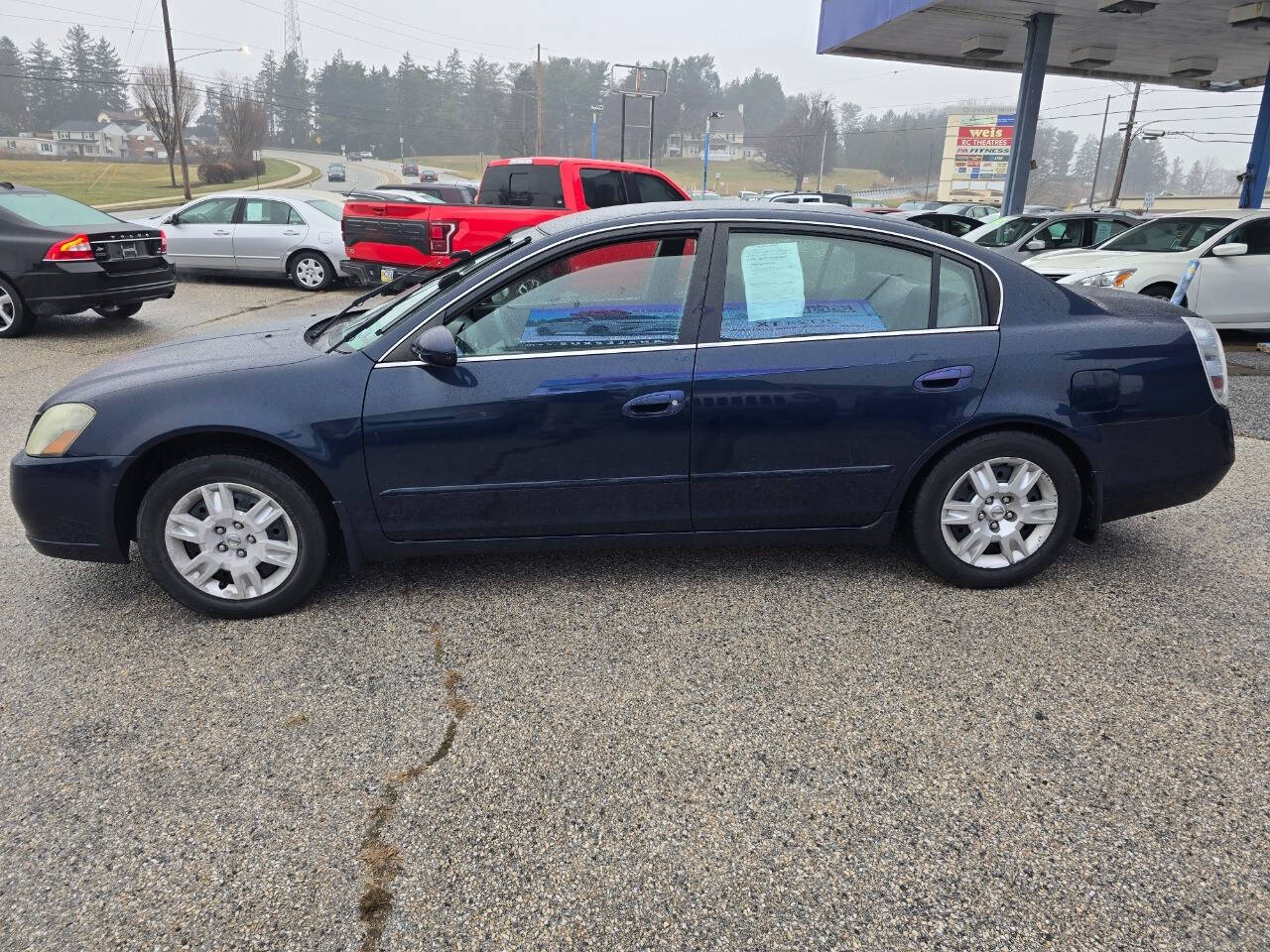 2006 Nissan Altima for sale at QUEENSGATE AUTO SALES in York, PA