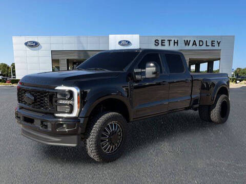 2023 Ford F-450 Super Duty Platinum
