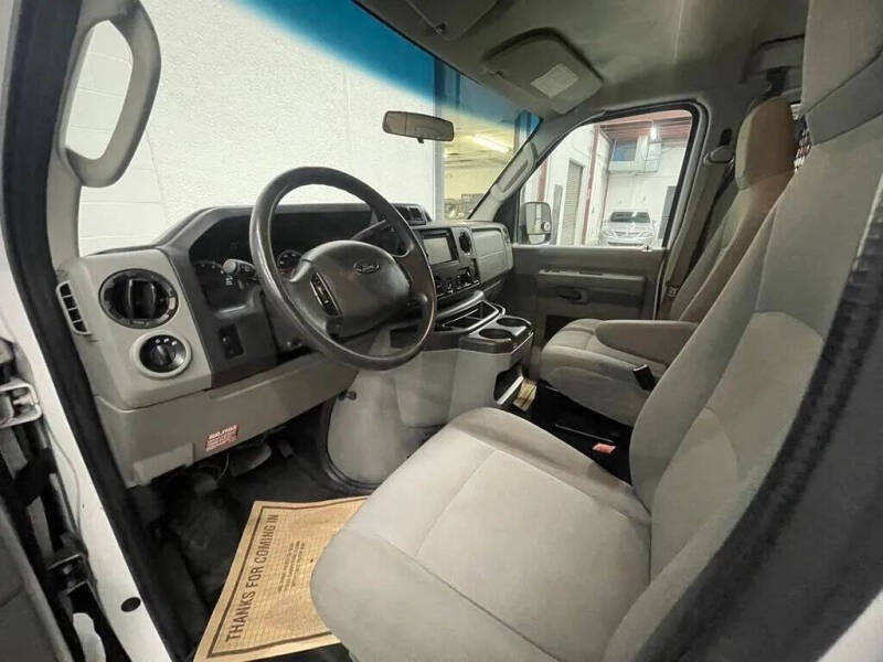 2014 Ford E-Series E-250