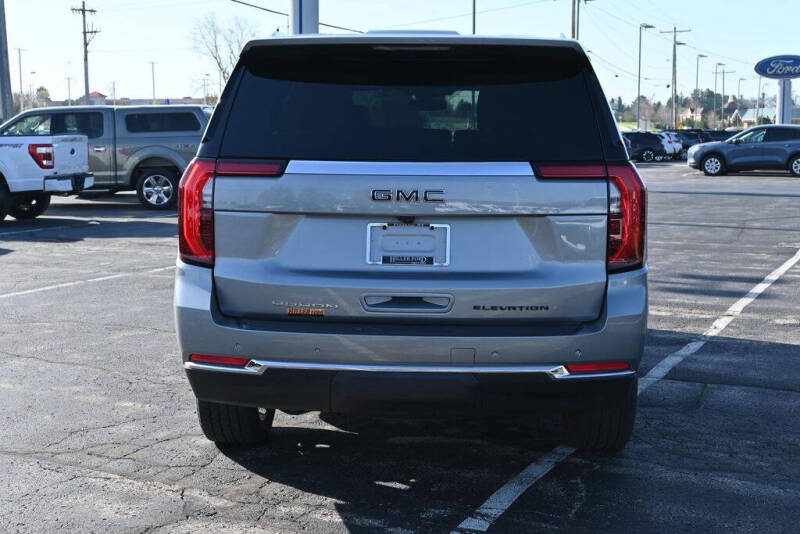 2025 GMC Yukon Elevation