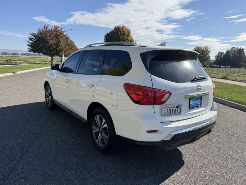 2019 Nissan Pathfinder SL