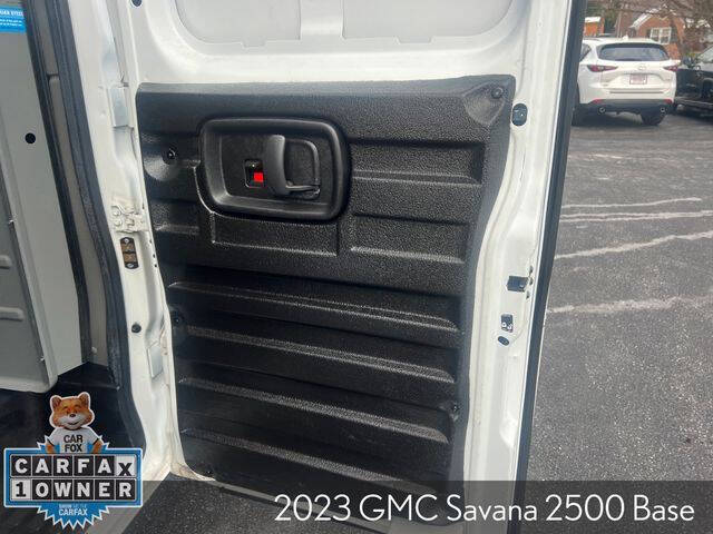2023 GMC Savana 2500