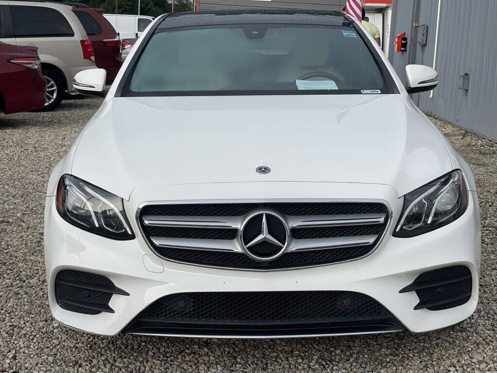 Off white 2017 Mercedes-Benz E-Class E 300 E 300 4dr Sedan 2