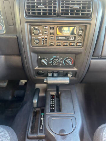 2000 Jeep Cherokee SE