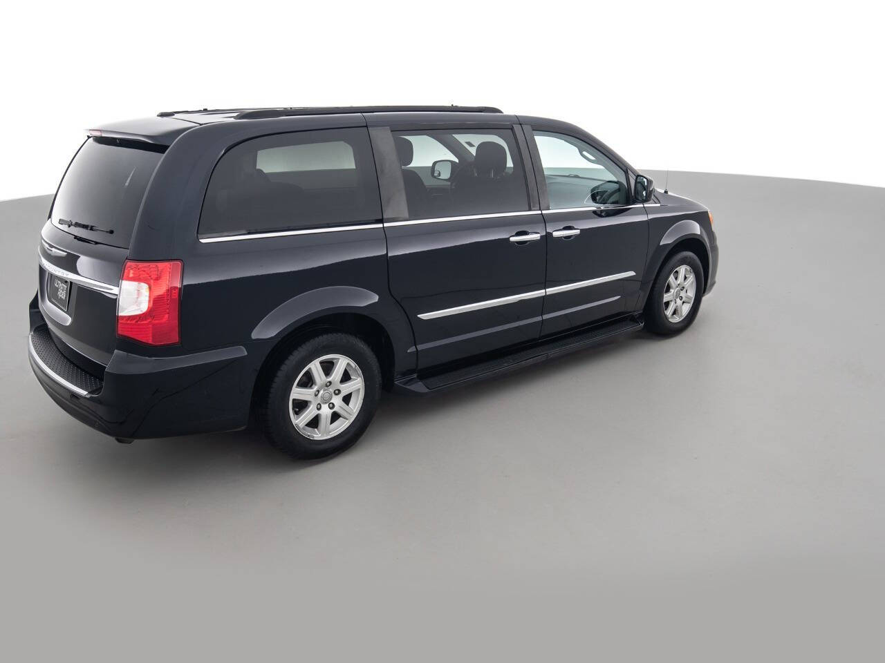 Used Car 2011 Chrysler Town And Country  Touring 4dr Mini Van For Sale Under $10,000 In Coal City, Illinois
