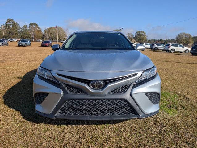 2020 Toyota Camry SE