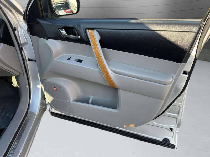 2010 Toyota Highlander Hybrid Limited