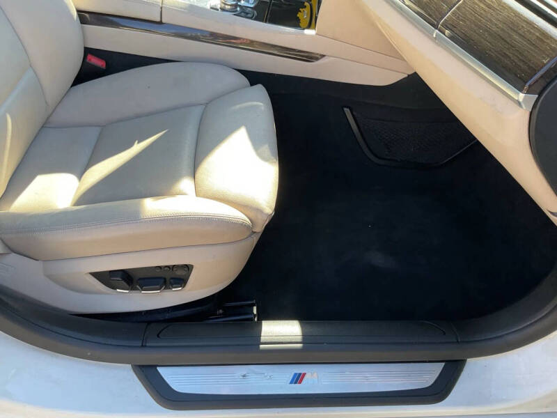 2012 BMW 7 Series 740i