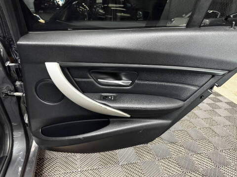 2018 BMW 3 Series 320i xDrive