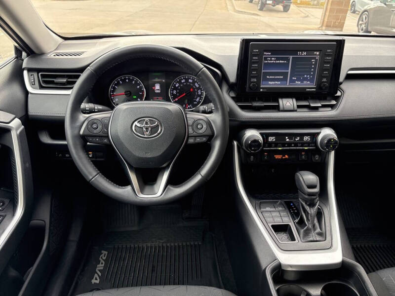 2020 Toyota RAV4 XLE