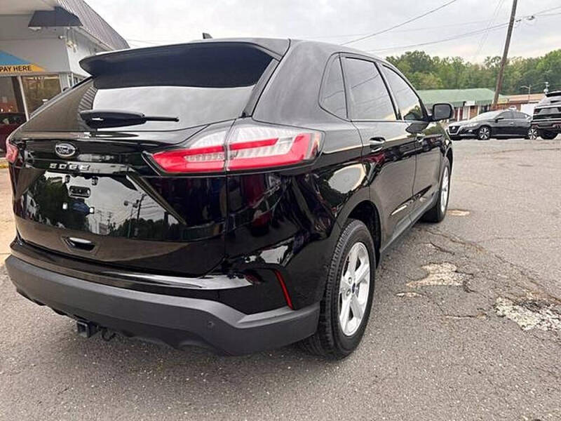 2021 Ford Edge SE